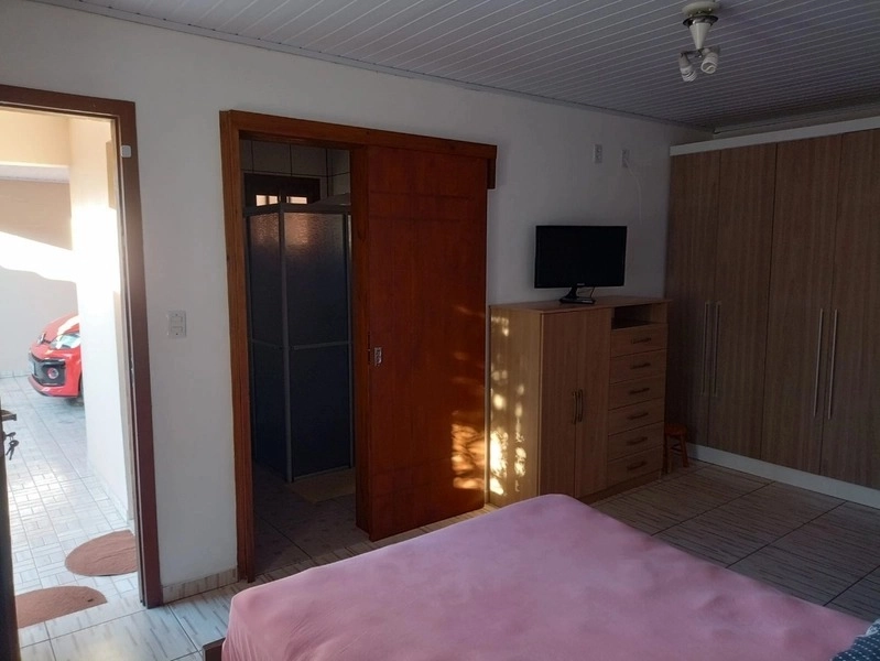 CASA 3 DORMITÓRIOS + ANEXO + PISCINA: 10ª foto da galeria de imagens do imóvel