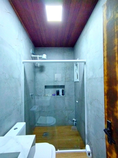 CASA 2 DORMITÓRIOS HÁ 1 QUADRA DO MAR - AMPLO TERRENO: 13ª foto da galeria de imagens do imóvel