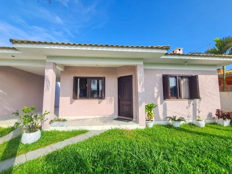 LINDA CASA CLÁSSICA COM 3 DORMITÓRIOS (1 SUÍTE) E PRÓXIMO AO MAR: 31ª foto da galeria de imagens do imóvel