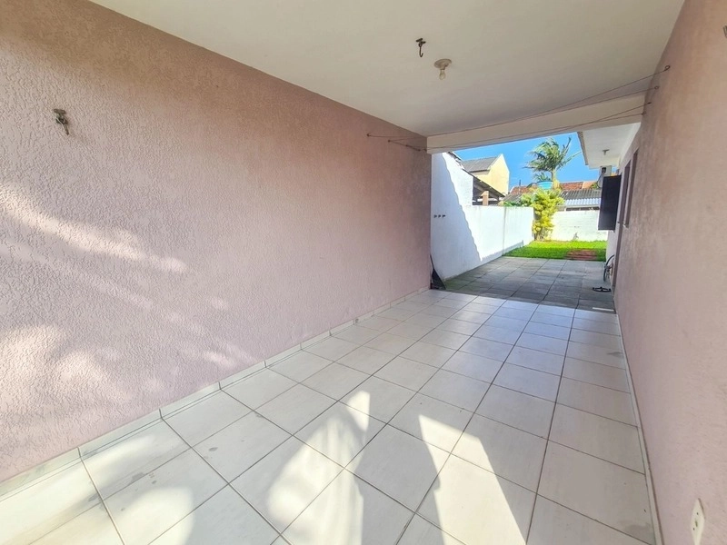 LINDA CASA CLÁSSICA COM 3 DORMITÓRIOS (1 SUÍTE) E PRÓXIMO AO MAR: 23ª foto da galeria de imagens do imóvel