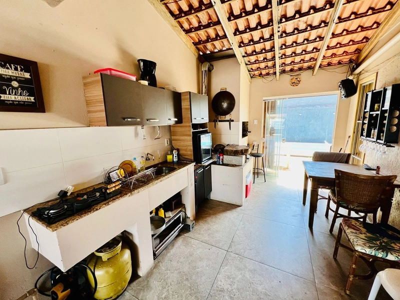 CASA 3 DORMITÓRIOS (2 SUÍTES) - PISCINA NOS FUNDOS E PRÓXIMA AO MAR: 11ª foto da galeria de imagens do imóvel