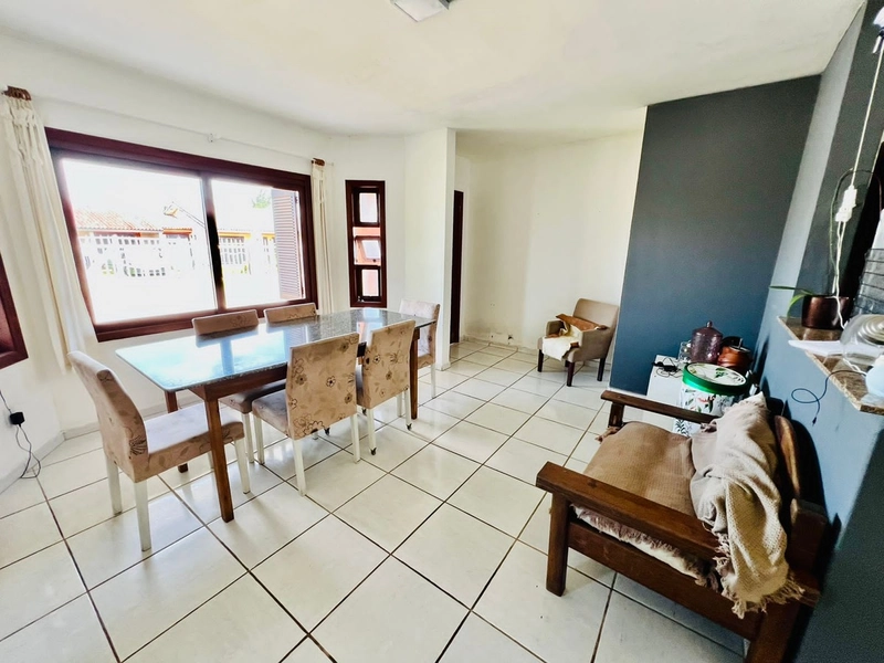 CASA 3 DORMITÓRIOS (2 SUÍTES) - PISCINA NOS FUNDOS E PRÓXIMA AO MAR: 7ª foto da galeria de imagens do imóvel