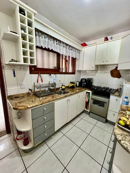 CASA 3 DORMITÓRIOS (2 SUÍTES) - PISCINA NOS FUNDOS E PRÓXIMA AO MAR: 8ª foto da galeria de imagens do imóvel