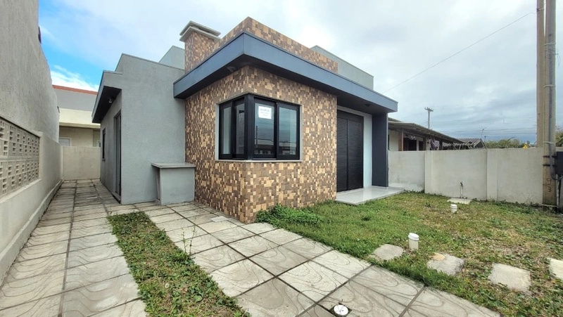 CASA 2 DORMITÓRIOS (1 SUÍTE) - 50M DO MAR - TERRAÇO