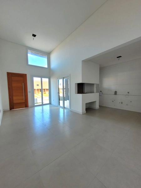 CASA IMPONENTE 3 DORMITÓRIOS (1 SUÍTE) - PRÓXIMO AO MAR: 5ª foto da galeria de imagens do imóvel