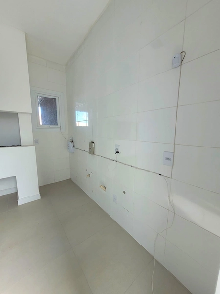 CASA IMPONENTE 3 DORMITÓRIOS (1 SUÍTE) - PRÓXIMO AO MAR: 9ª foto da galeria de imagens do imóvel
