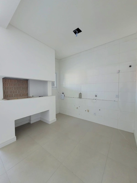 CASA IMPONENTE 3 DORMITÓRIOS (1 SUÍTE) - PRÓXIMO AO MAR: 8ª foto da galeria de imagens do imóvel