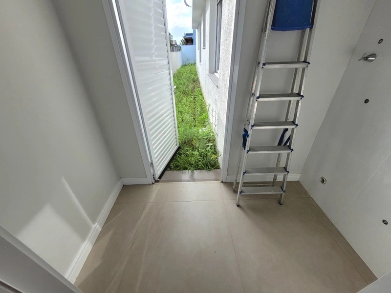 CASA 3 DORMITÓRIOS (1 SUÍTE) - 3 QUADRAS DO MAR: 10ª foto da galeria de imagens do imóvel