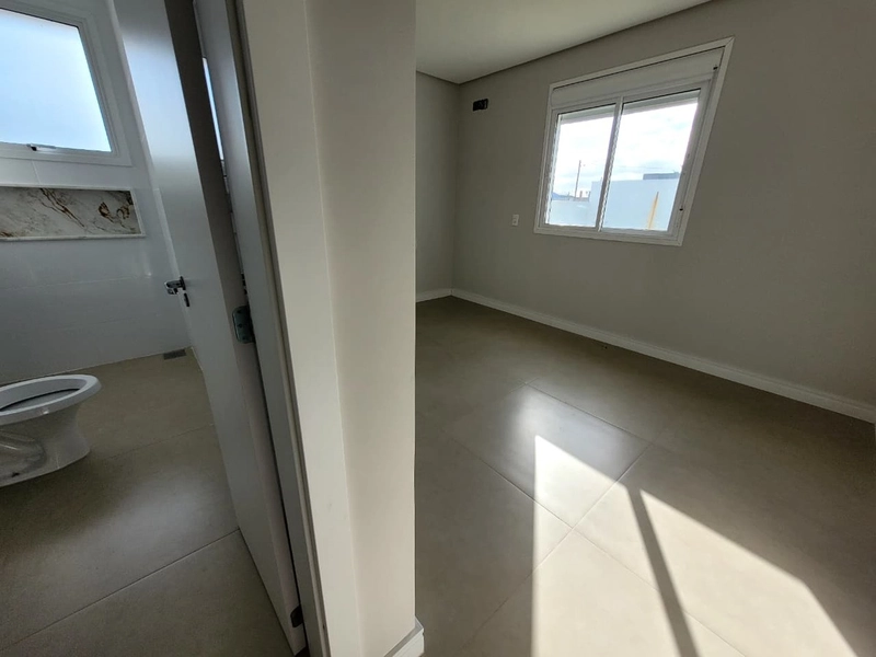 CASA 3 DORMITÓRIOS (1 SUÍTE) - 3 QUADRAS DO MAR: 18ª foto da galeria de imagens do imóvel