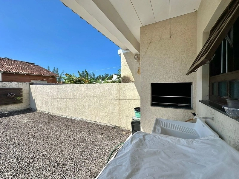 Casa 3 dorm sendo um suite piscina e poucos metros do mar: 8ª foto da galeria de imagens do imóvel