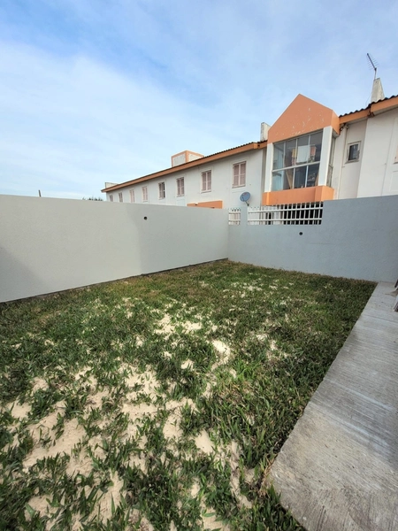 CASA 3 DORMITÓRIOS (1 SUÍTE) - 2 QUADRAS DO MAR: 10ª foto da galeria de imagens do imóvel