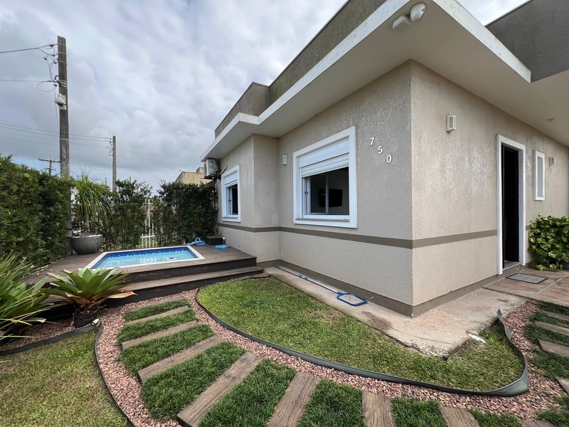 CASA ESQUINA REGIÃO DE MORADORES - MOBILIADA E DECORADA: 2ª foto da galeria de imagens do imóvel