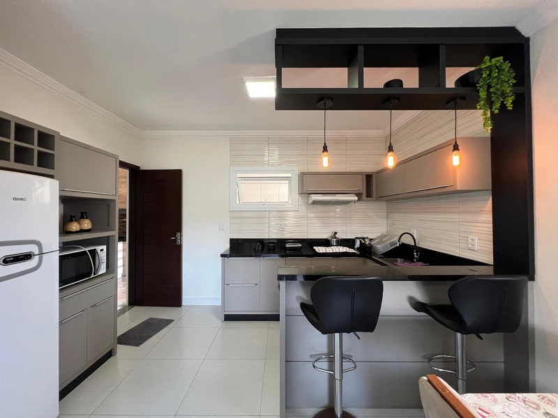CASA ESQUINA REGIÃO DE MORADORES - MOBILIADA E DECORADA: 9ª foto da galeria de imagens do imóvel