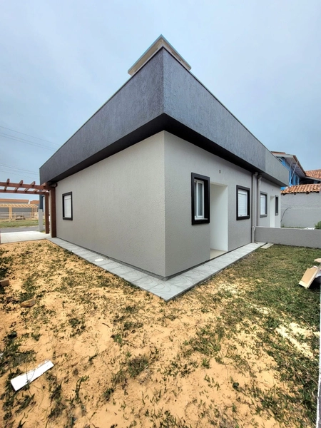 CASA 2 DORMITÓRIOS (1 SUÍTE) - FRENTE AVENIDA E PRÓXIMO AO MAR: 17ª foto da galeria de imagens do imóvel