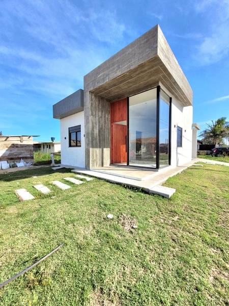 CASA DE ESQUINA - ALTO PADRÃO - REGIÃO DE MORADORES: 6ª foto da galeria de imagens do imóvel