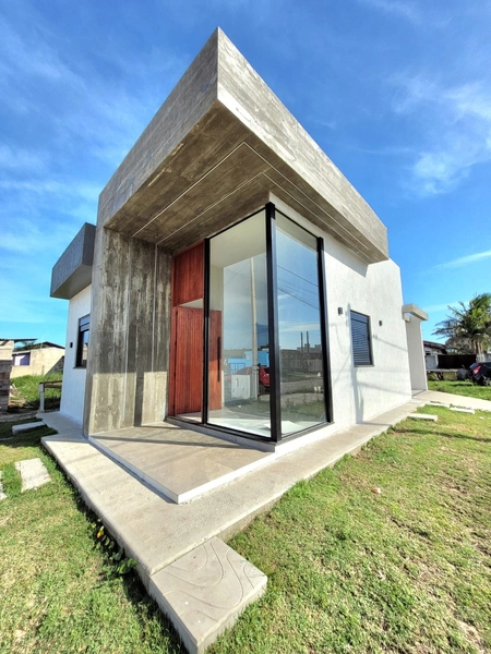 CASA DE ESQUINA - ALTO PADRÃO - REGIÃO DE MORADORES: 2ª foto da galeria de imagens do imóvel