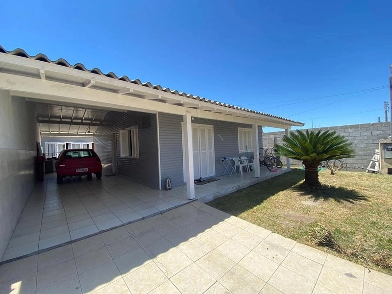 CASA 3 DORMITÓRIOS + ANEXO COM 1 DORMITÓRIO - PRÓXIMO AO MAR: 1ª foto da galeria de imagens do imóvel