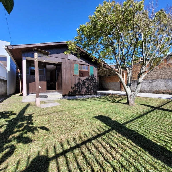 CASA 2 DORMITÓRIOS COM AMPLO TERRENO EM REGIÃO DE MORADORES FIXOS: 1ª foto da galeria de imagens do imóvel