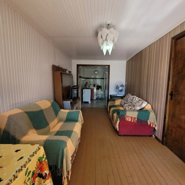 CASA 2 DORMITÓRIOS COM AMPLO TERRENO EM REGIÃO DE MORADORES FIXOS: 9ª foto da galeria de imagens do imóvel
