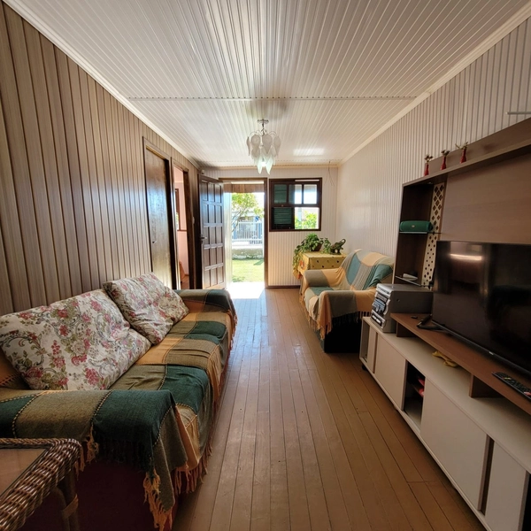 CASA 2 DORMITÓRIOS COM AMPLO TERRENO EM REGIÃO DE MORADORES FIXOS: 8ª foto da galeria de imagens do imóvel