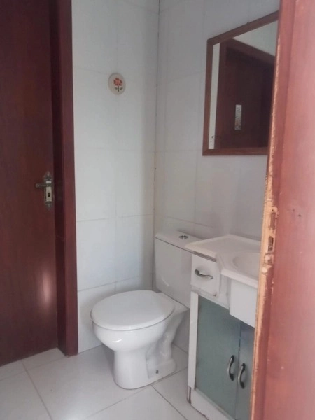 CASA EM 2 TERRENOS - POUCOS METROS DO MAR - FRENTE ÁREA VERDE: 4ª foto da galeria de imagens do imóvel