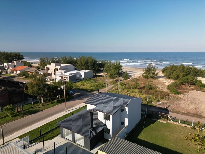 SOBRADO BEIRA MAR COM 3 DORMITÓRIOS (1 SUÍTE) - PISCINA E MOBILIADO: 7ª foto da galeria de imagens do imóvel