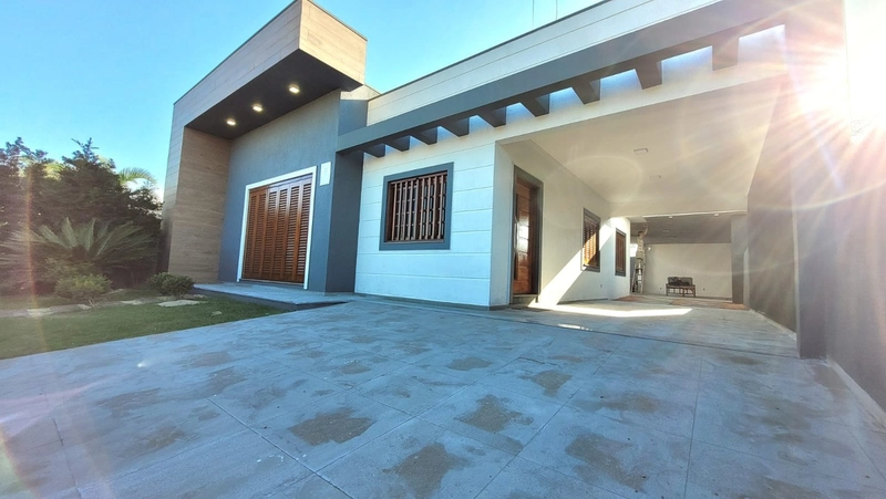 CASA ALTO PADRÃO 3 DORMITÓRIOS (1 SUÍTE) - QUIOSQUE COM PISCINA: 1ª foto da galeria de imagens do imóvel