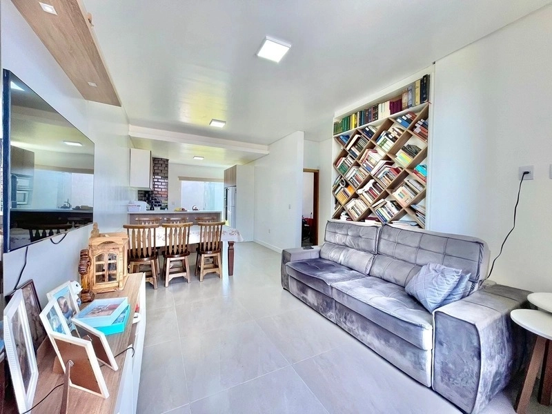 CASA 2 DORMITÓRIOS (1 SUÍTE) - MOBILIADA E DECORADA PRÓXIMA AO MAR: 3ª foto da galeria de imagens do imóvel