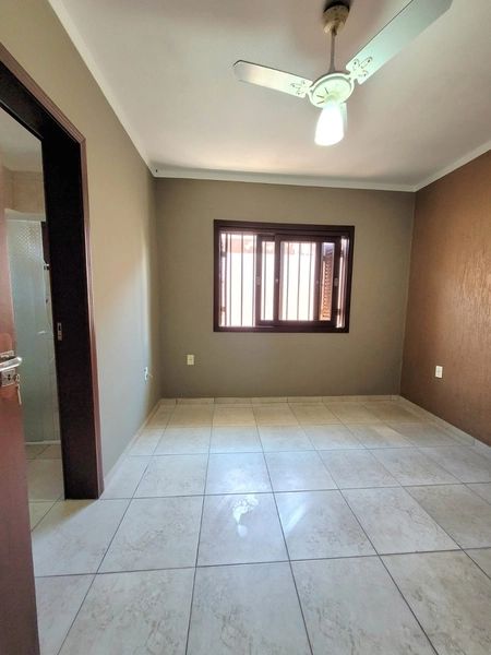 CASA 3 DORMITÓRIOS (1 SUÍTE) - TERRENO AMPLO - PISCINA: 11ª foto da galeria de imagens do imóvel