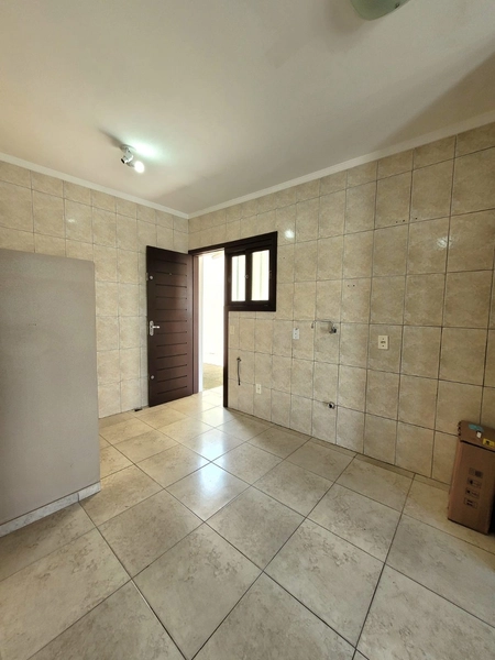 CASA 3 DORMITÓRIOS (1 SUÍTE) - TERRENO AMPLO - PISCINA: 9ª foto da galeria de imagens do imóvel