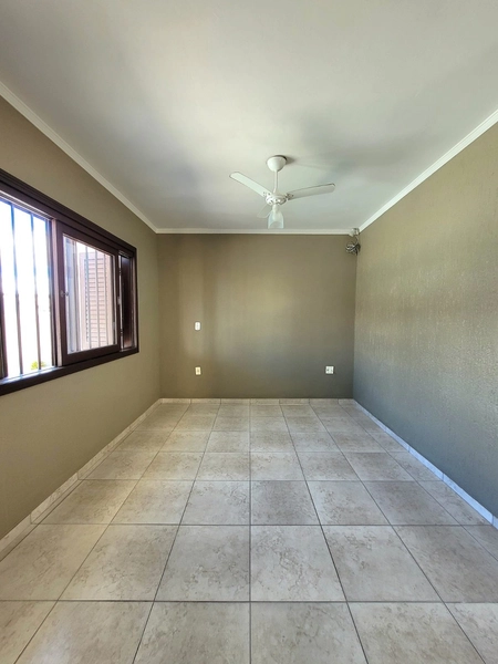 CASA 3 DORMITÓRIOS (1 SUÍTE) - TERRENO AMPLO - PISCINA: 7ª foto da galeria de imagens do imóvel
