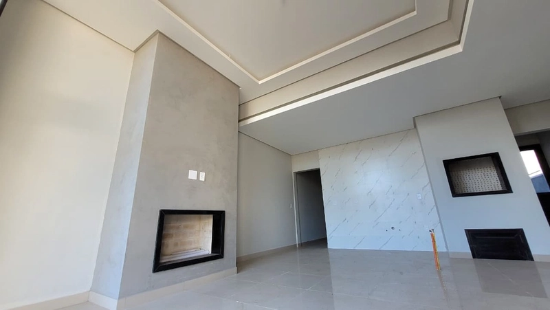 CASA ALTO PADRÃO COM 3 DORMITÓRIOS (1 SUÍTE) - FACHADA MODERNA: 3ª foto da galeria de imagens do imóvel