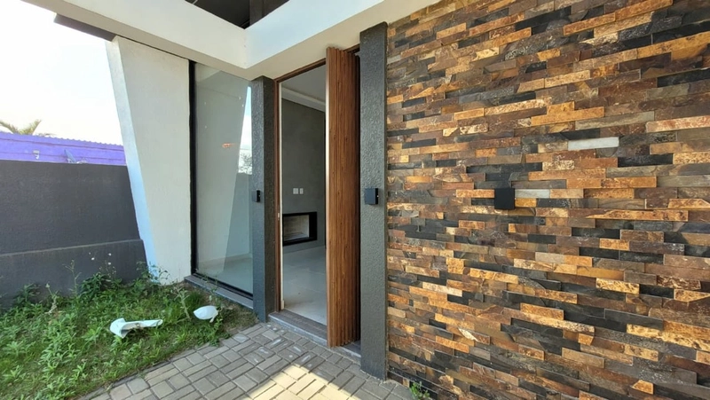CASA ALTO PADRÃO COM 3 DORMITÓRIOS (1 SUÍTE) - FACHADA MODERNA: 19ª foto da galeria de imagens do imóvel