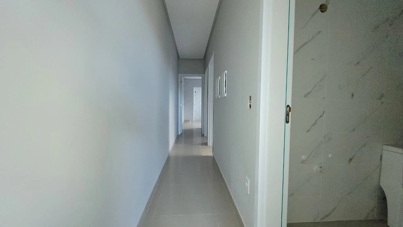 CASA ALTO PADRÃO COM 3 DORMITÓRIOS (1 SUÍTE) - FACHADA MODERNA: 11ª foto da galeria de imagens do imóvel