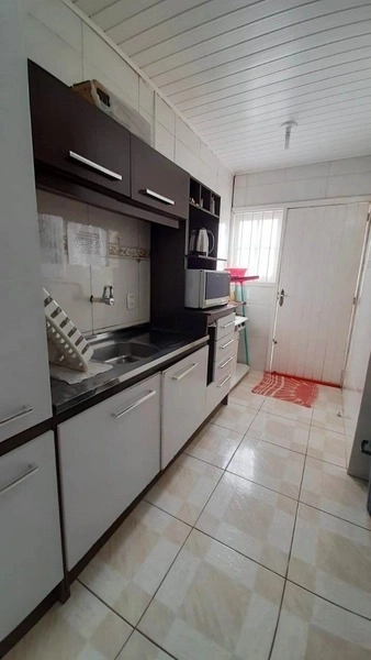 CASA 3 DORMITÓRIOS (1 SUÍTE) + ANEXO COM 1 DORMITÓRIO HÁ 2 QUADRAS MAR: 5ª foto da galeria de imagens do imóvel