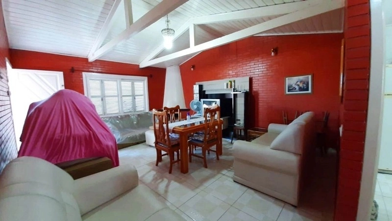 CASA 3 DORMITÓRIOS (1 SUÍTE) + ANEXO COM 1 DORMITÓRIO HÁ 2 QUADRAS MAR: 2ª foto da galeria de imagens do imóvel