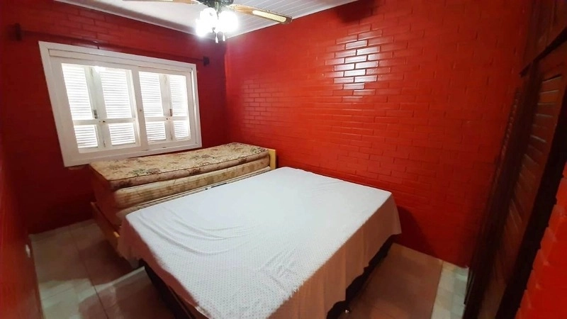 CASA 3 DORMITÓRIOS (1 SUÍTE) + ANEXO COM 1 DORMITÓRIO HÁ 2 QUADRAS MAR: 6ª foto da galeria de imagens do imóvel