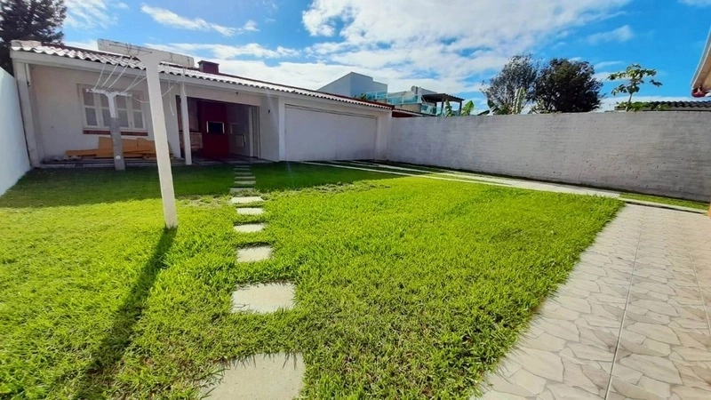 CASA 3 DORMITÓRIOS (1 SUÍTE) + ANEXO COM 1 DORMITÓRIO HÁ 2 QUADRAS MAR: 13ª foto da galeria de imagens do imóvel