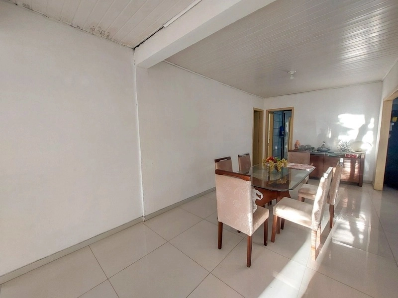 CASA 2 DORMITÓRIOS (1 SUÍTE) - AMPLO TERRENO EM REGIÃO DE MORADORES: 13ª foto da galeria de imagens do imóvel