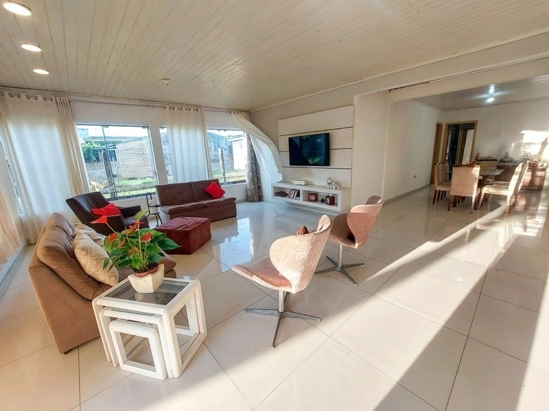 CASA 2 DORMITÓRIOS (1 SUÍTE) - AMPLO TERRENO EM REGIÃO DE MORADORES: 6ª foto da galeria de imagens do imóvel