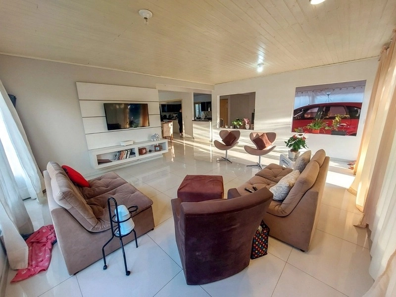 CASA 2 DORMITÓRIOS (1 SUÍTE) - AMPLO TERRENO EM REGIÃO DE MORADORES: 3ª foto da galeria de imagens do imóvel