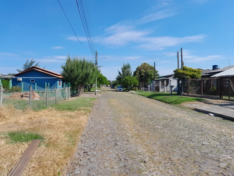 TERRENO 300M² PRÓXIMO AO MAR EM EXCELENTE REGIÃO EM CAPÃO DA CANOA: 2ª foto da galeria de imagens do imóvel