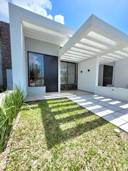 CASA ALTO PADRÃO COM 3 DORMITÓRIOS (1 SUÍTE) - FRENTE AV - 100M MAR: 1ª foto da galeria de imagens do imóvel