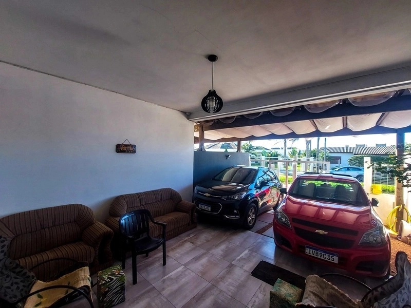 DUAS CASAS - FRENTE AVENIDA - COM TERRAÇO: 3ª foto da galeria de imagens do imóvel