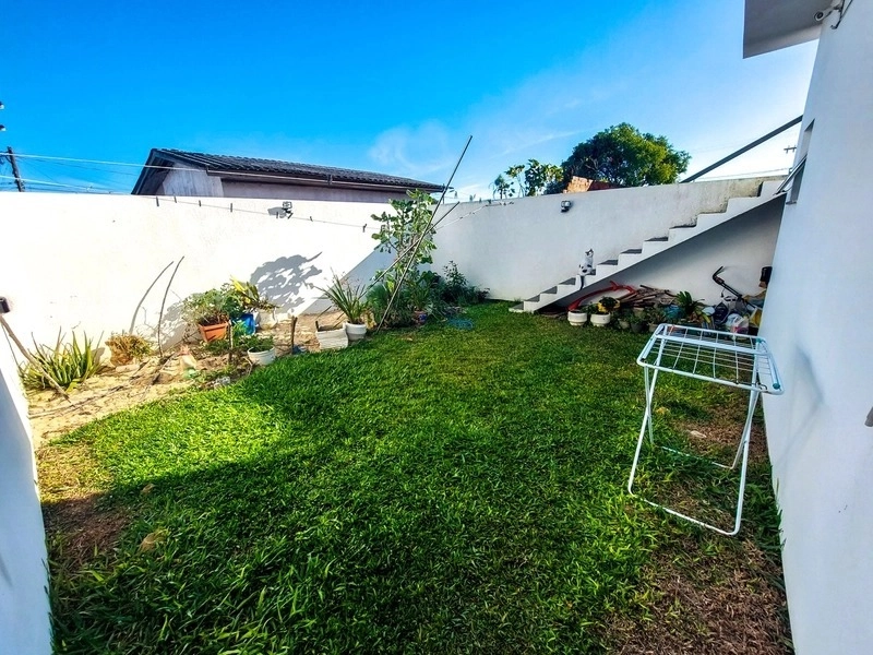 DUAS CASAS - FRENTE AVENIDA - COM TERRAÇO: 17ª foto da galeria de imagens do imóvel