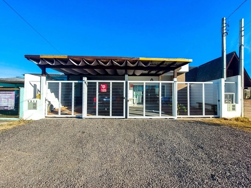 DUAS CASAS - FRENTE AVENIDA - COM TERRAÇO: 1ª foto da galeria de imagens do imóvel