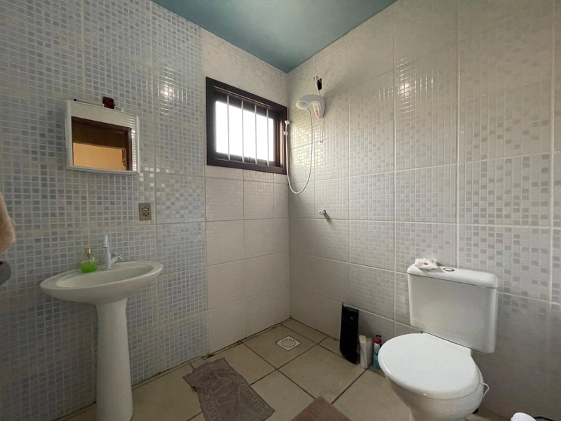 CASA 3 DORMITÓRIOS EM DOIS TERRENOS - LADO ÁREA VERDE - 3 QUADRAS MAR: 12ª foto da galeria de imagens do imóvel
