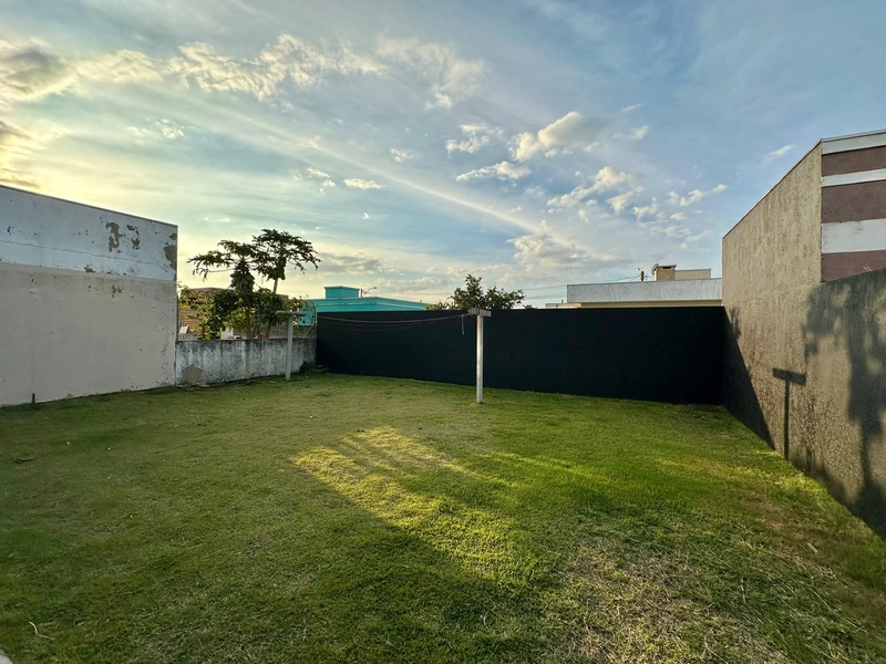 CASA 2 DORMITÓRIOS (1 SUÍTE) - FRENTE AVENIDA - TERRENO AMPLO: 13ª foto da galeria de imagens do imóvel