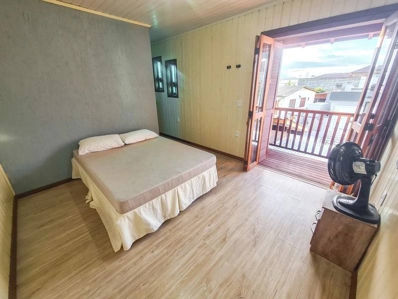 CASA MISTA 3 DORMITÓRIOS - PRÓXIMO AO MAR E MERCADO SUPER CERTO: 13ª foto da galeria de imagens do imóvel