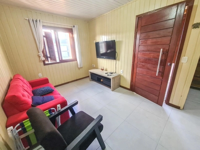 CASA MISTA 3 DORMITÓRIOS - PRÓXIMO AO MAR E MERCADO SUPER CERTO: 5ª foto da galeria de imagens do imóvel